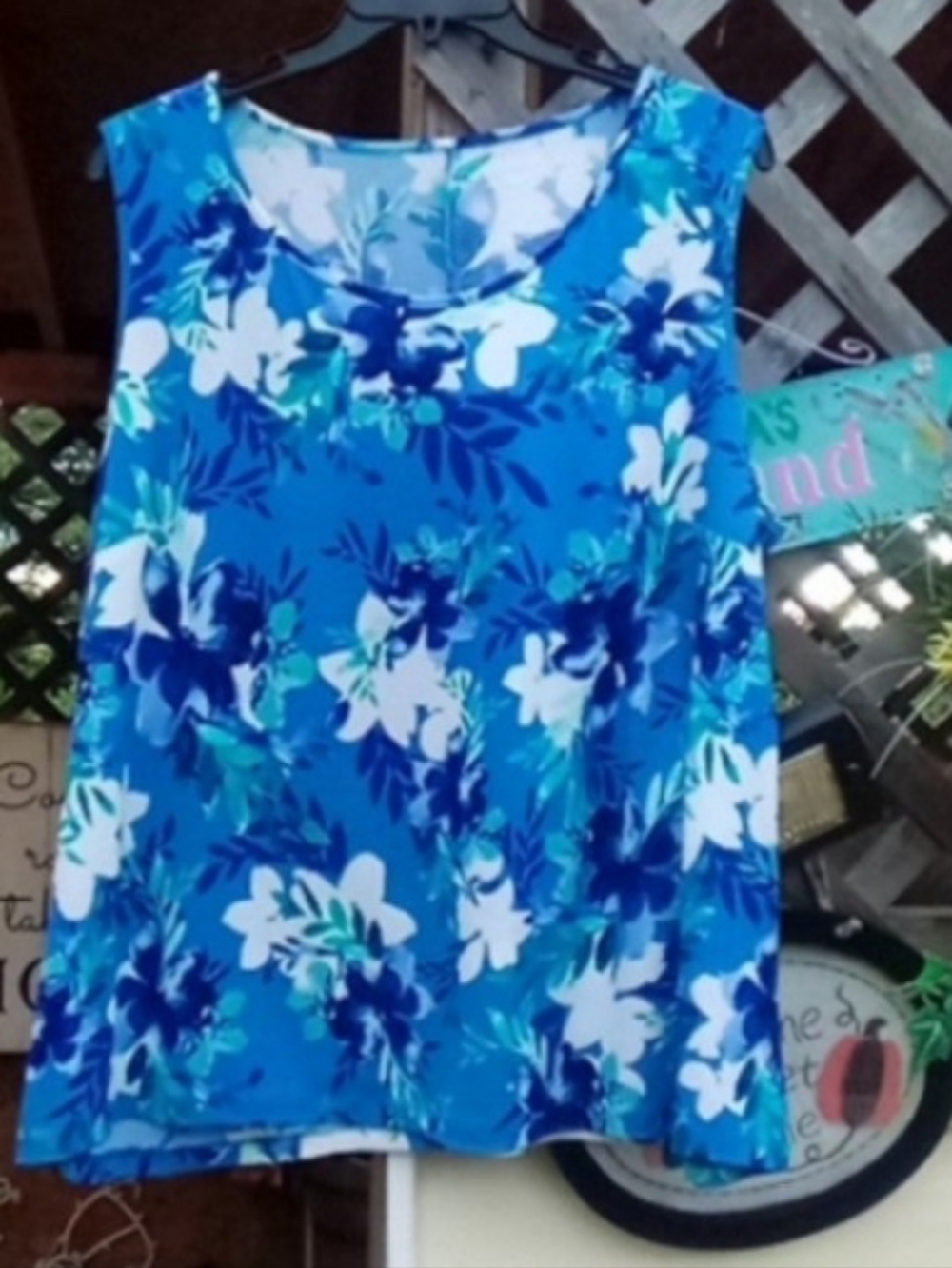 Blue Floral Scoop Neck Sleeveless Tank Top